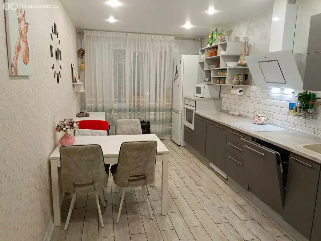 2-комнатная квартира: Саратов, 2-й Азовский проезд, 32 (59.9 м) - Фото 2