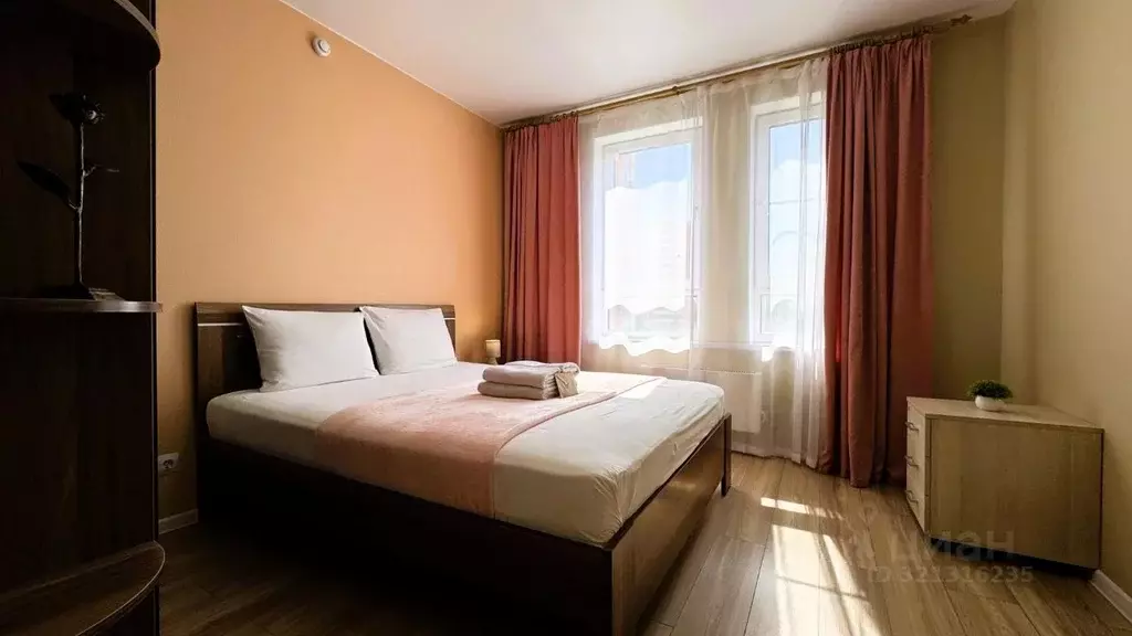 2-к кв. Калужская область, Калуга ул. 65 лет Победы, 4 (68.0 м) - Фото 2