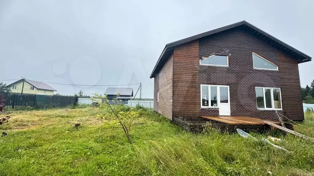 Дом 200 м на участке 9 сот. - Фото 0