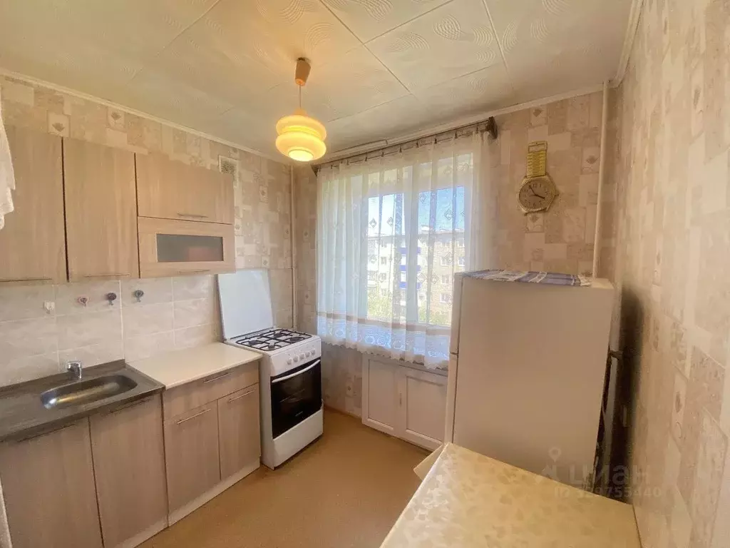 2-к кв. Башкортостан, Ишимбай ул. Чкалова, 13 (45.0 м) - Фото 1