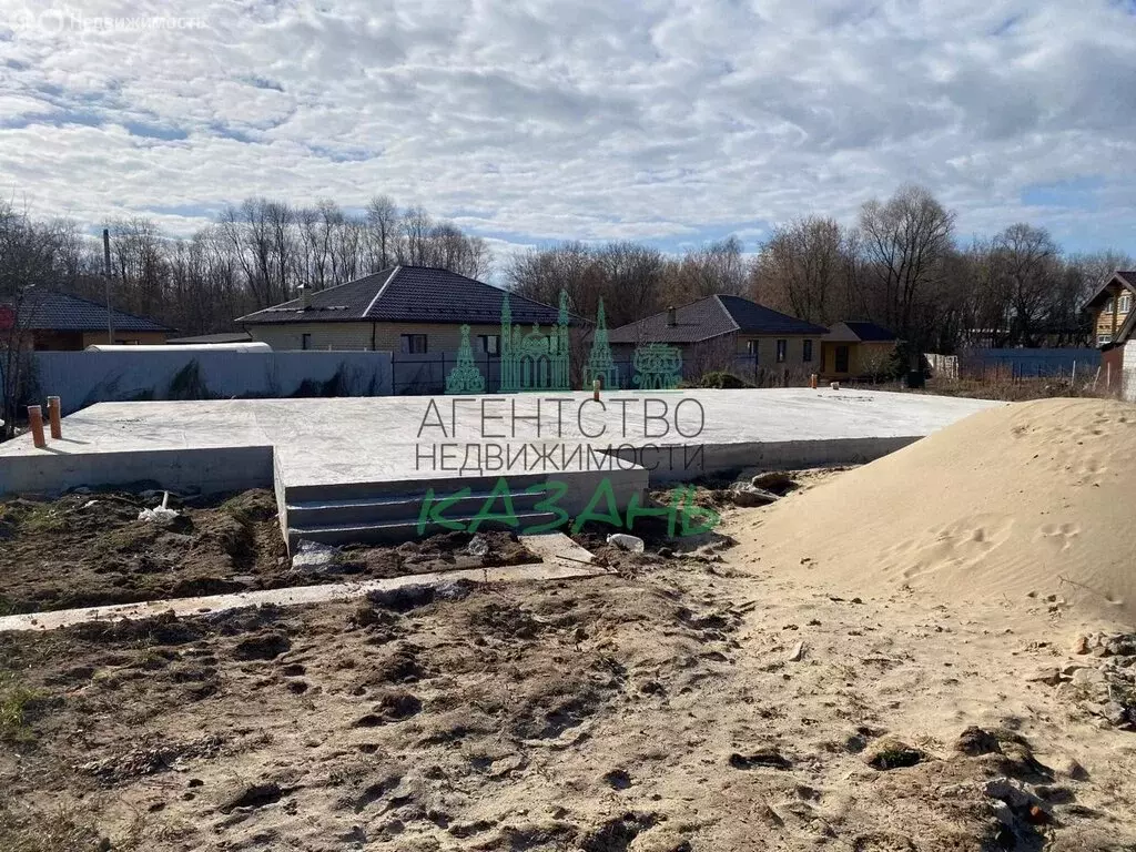 Участок в село Столбище, Большая Красная улица (12 м) - Фото 0