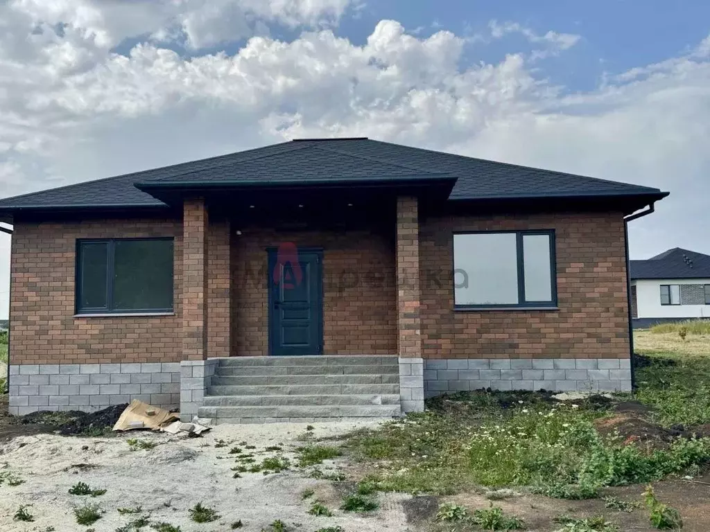 Дом в Белгородская область, Белгородский район, Пушкарское с/пос, с. ... - Фото 1