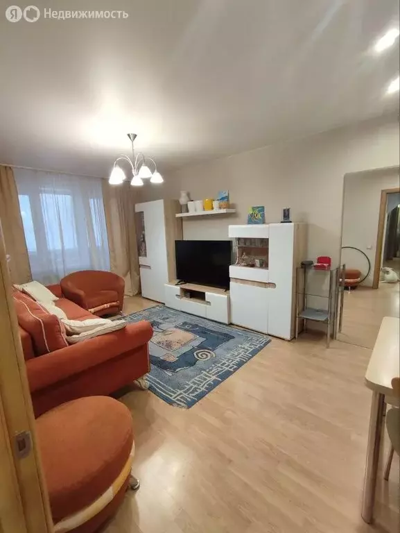 3-комнатная квартира: Якутск, улица Дзержинского, 40/2 (62 м) - Фото 1