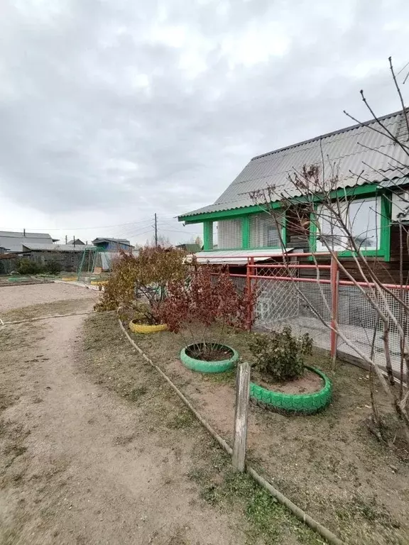 Дом в Бурятия, Улан-Удэ Современник ДНТ, ул. А. Рогозинского (90 м) - Фото 1