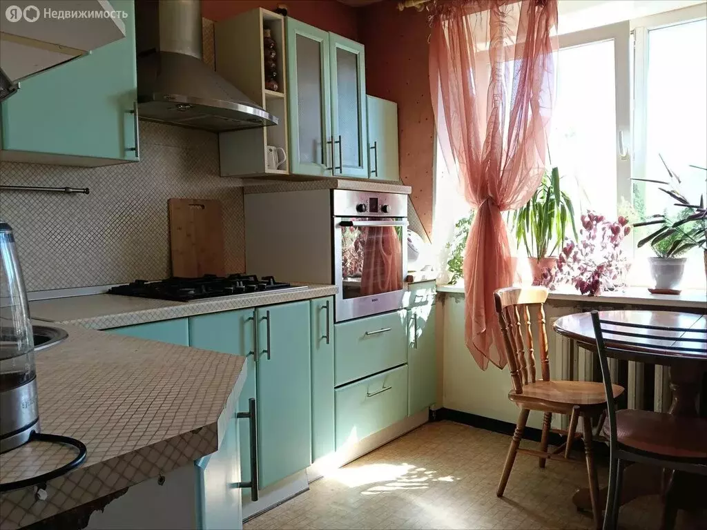 3-комнатная квартира: Пушкин, Школьная улица, 23 (73.7 м) - Фото 0