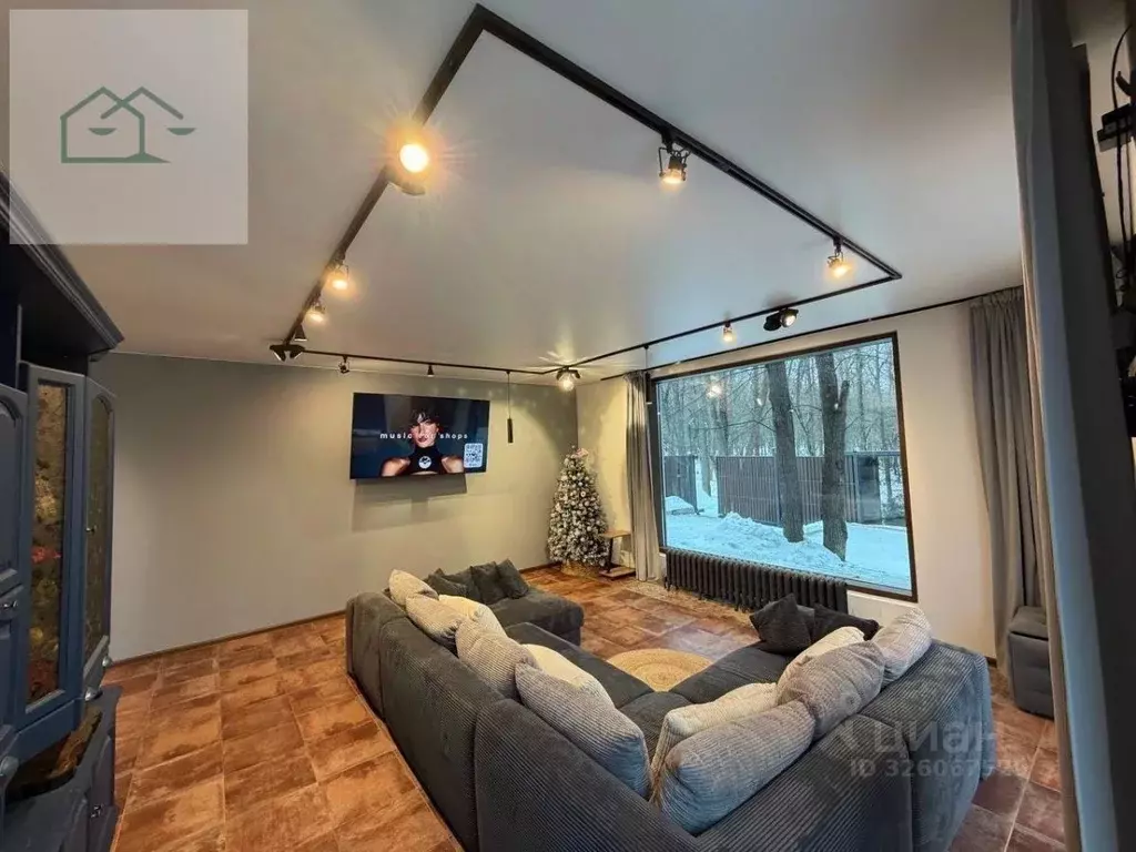 Дом в Воронежская область, Воронеж Лесной пер., 5 (217 м) - Фото 1