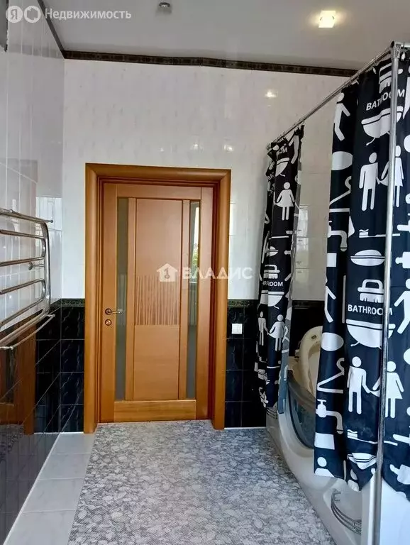 Дом в село Пушкарное, Сельская улица (205.2 м) - Фото 1