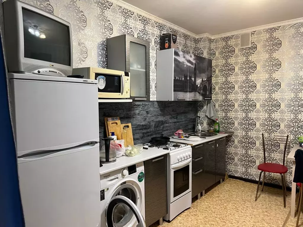 1-к кв. Курская область, Железногорск ул. Ленина, 63к2 (42.0 м) - Фото 2