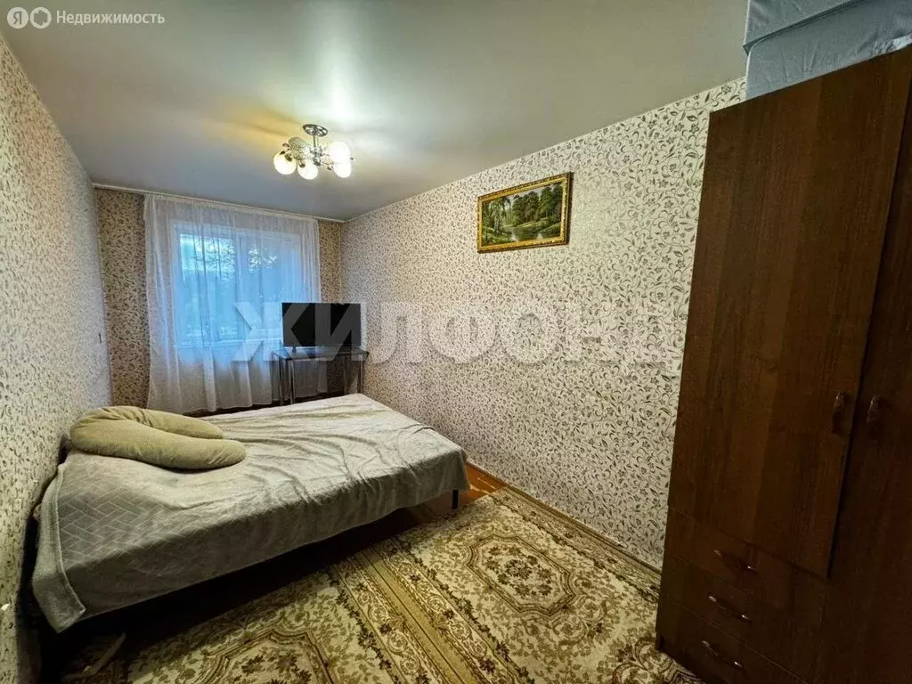4-комнатная квартира: Абакан, улица Крылова, 88 (77 м) - Фото 1