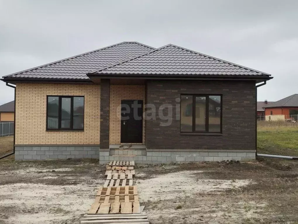 Дом в Белгородская область, Белгородский район, Разумное рп ул. ... - Фото 1