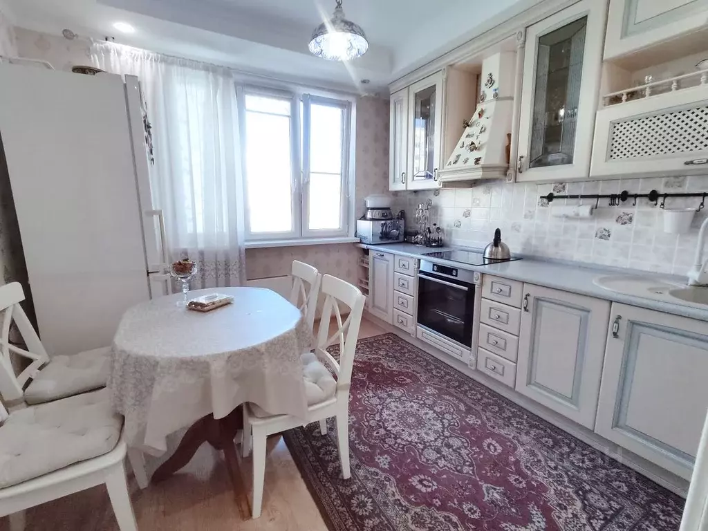 3-к кв. Москва, Москва, Московский г. ул. Бианки, 4к1 (83.0 м) - Фото 1