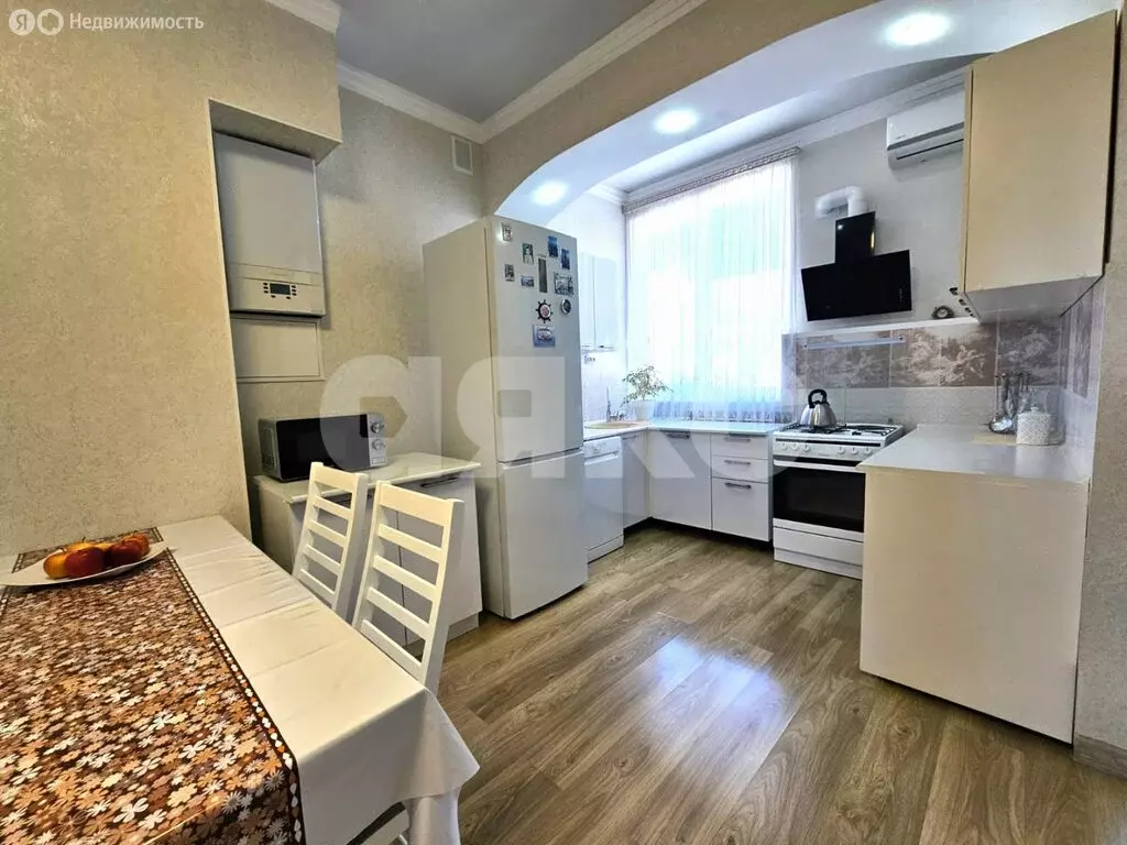 3-комнатная квартира: Сочи, Водораздельная улица, 2 (59 м) - Фото 0