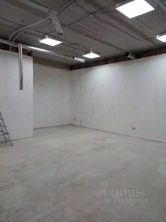 Помещение свободного назначения в Саратовская область, Саратов ул. ... - Фото 0