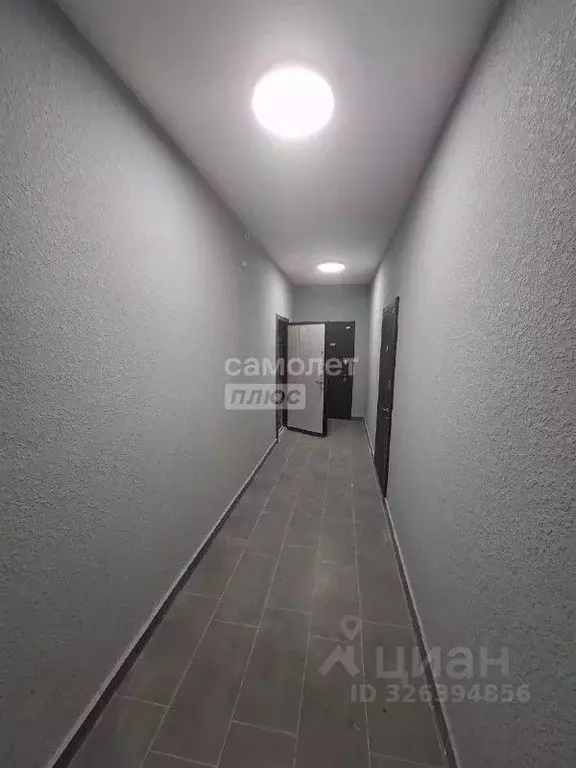 2-к кв. Кабардино-Балкария, Нальчик Кабардинская ул., 193А (72.8 м) - Фото 1