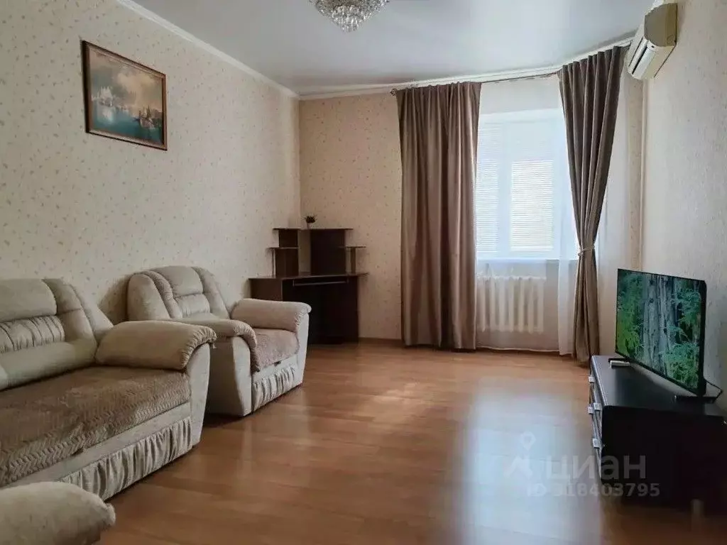 2-к кв. Оренбургская область, Оренбург ул. Юных Ленинцев, 19 (68.0 м) - Фото 0