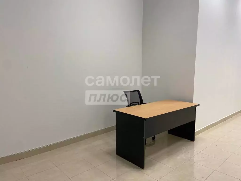 Помещение свободного назначения в Тюменская область, Тюмень ул. ... - Фото 2