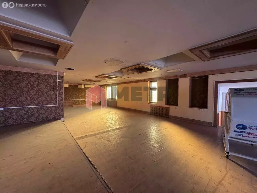 Торговая площадь (685.3 м) - Фото 1