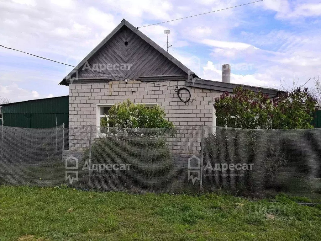 Дом в Волгоградская область, Дубовский район, Пичужинское с/пос, с. ... - Фото 2