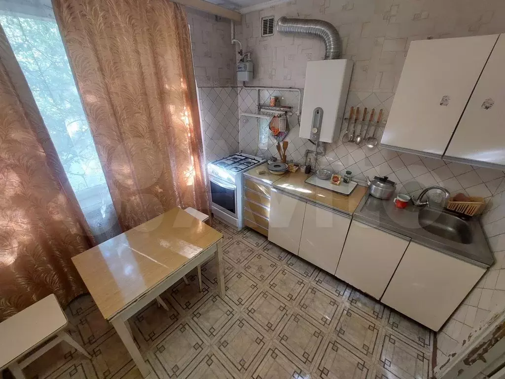 2-к. квартира, 55 м, 1/5 эт. - Фото 0