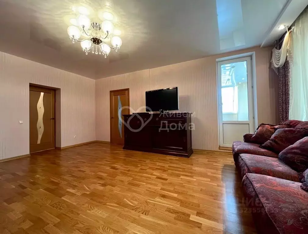 3-к кв. Волгоградская область, Волгоград ул. Хиросимы, 6 (150.9 м) - Фото 2