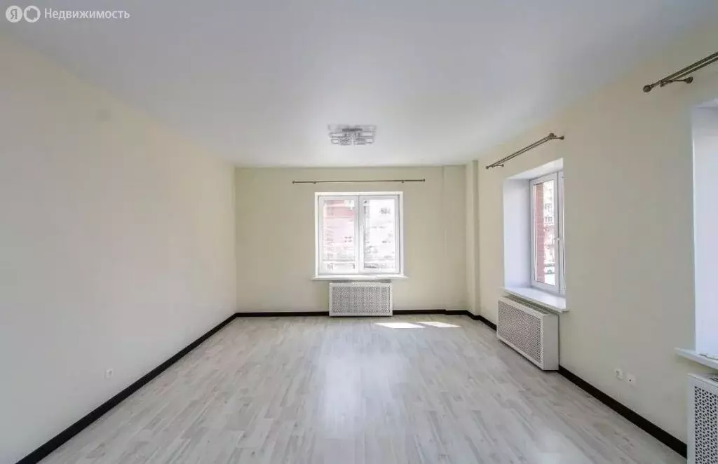2-комнатная квартира: Тюмень, улица Салтыкова-Щедрина, 58/3 (92.1 м) - Фото 0