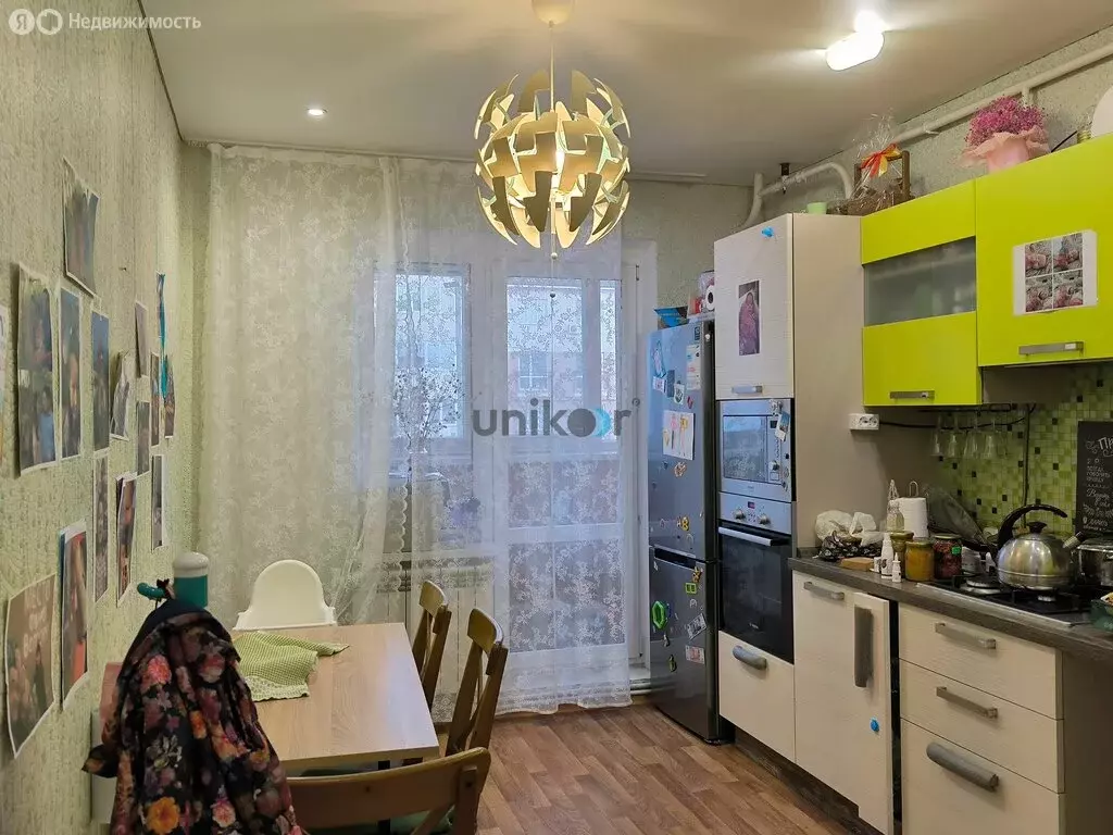 3-комнатная квартира: Уфа, улица Гумера Куватова, 80 (81.3 м) - Фото 1