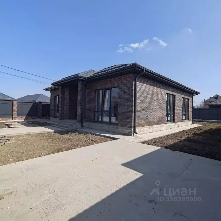 Дом в Адыгея, Тахтамукайский район, Старобжегокай аул Прямой пер. (146 ... - Фото 1