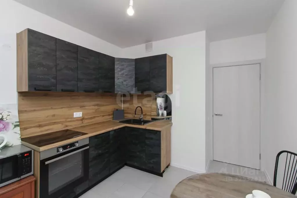 1-к кв. Тюменская область, Тюмень Полевая ул., 117к3 (33.0 м) - Фото 1