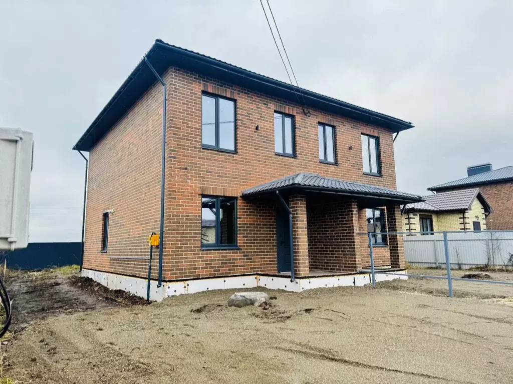 Таунхаус в Татарстан, Лаишевский район, Большекабанское с/пос, с. ... - Фото 1