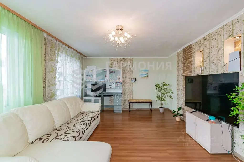 2-к кв. Свердловская область, Екатеринбург ул. Крестинского, 37к2 ... - Фото 0