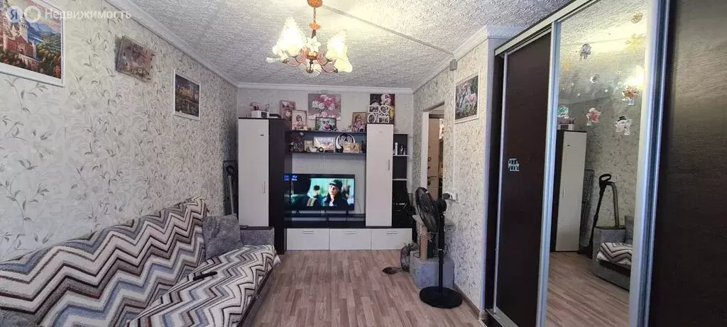 2-комнатная квартира: Ревда, улица Советских Космонавтов, 1 (28 м) - Фото 1