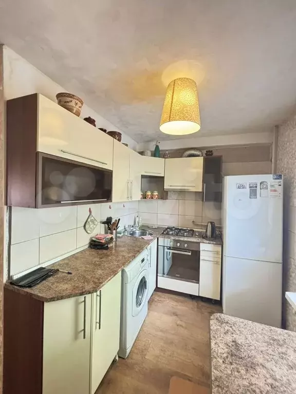 2-к. квартира, 42 м, 1/5 эт. - Фото 1