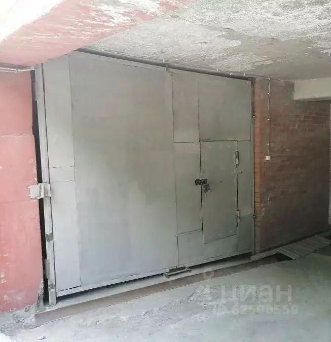 Гараж в Омская область, Омск ул. Красных Зорь, 83г (120 м) - Фото 1