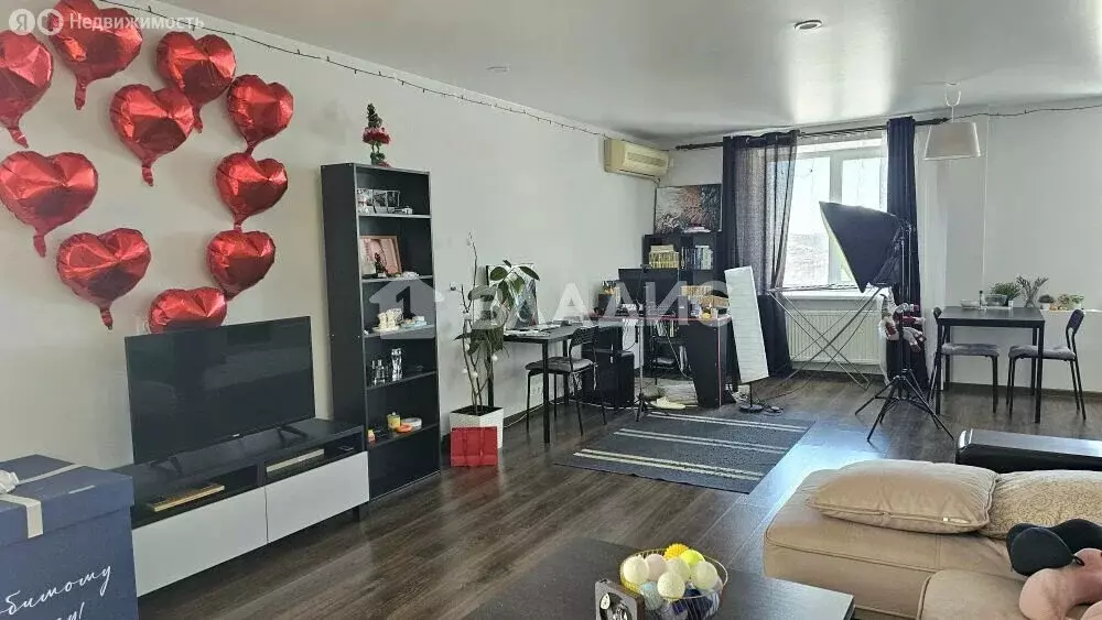 2-комнатная квартира: Волгоград, посёлок Ангарский, улица Маршала ... - Фото 1