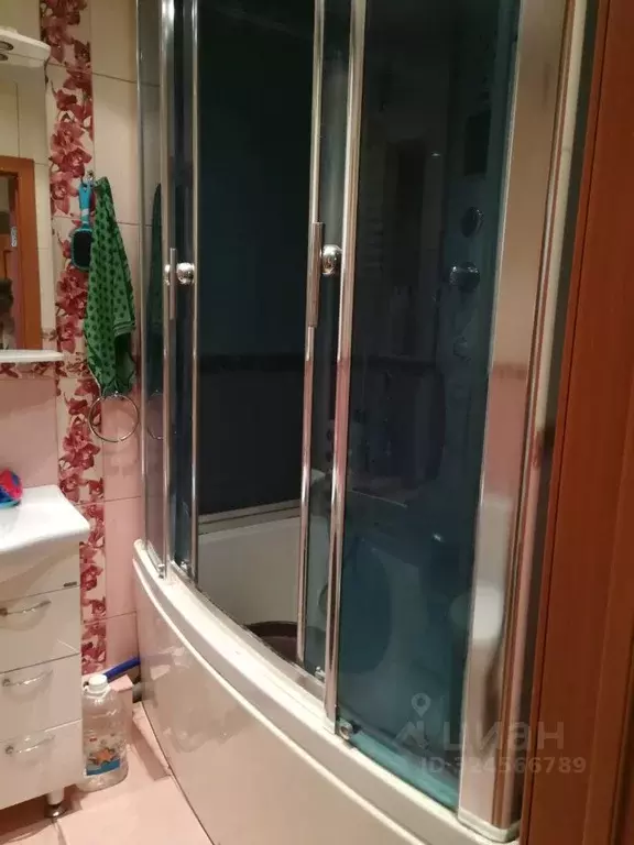 2-к кв. Омская область, Омск ул. Кирова, 18/1 (52.7 м) - Фото 2