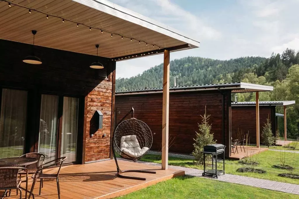 Дом в Алтай, Чемальский район, Урочище Каратурук тер. 3 (80 м) - Фото 1