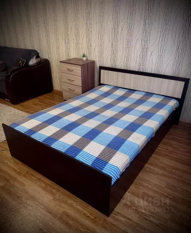 1-к кв. Пермский край, Чайковский ул. Азина, 27 (40.0 м) - Фото 0