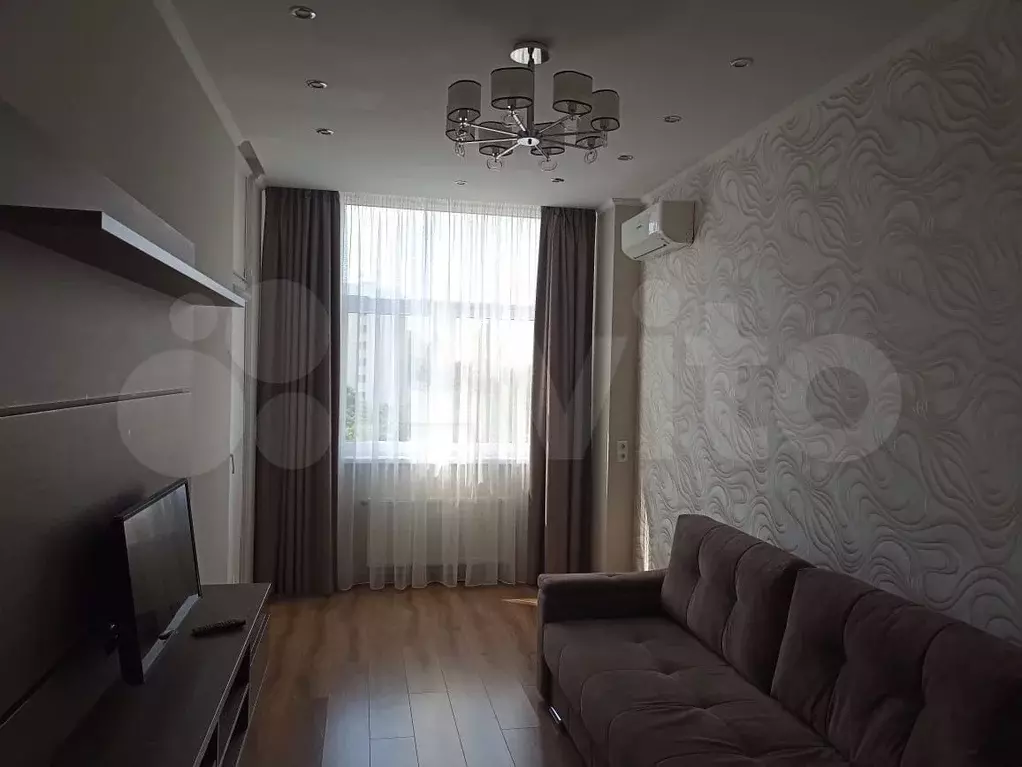 1-к. квартира, 40 м, 4/9 эт. - Фото 1