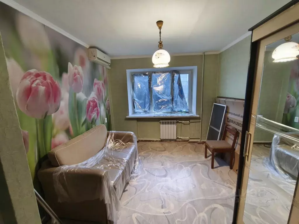 Комната Краснодарский край, Новороссийск ул. Луначарского, 3 (12.3 м) - Фото 1