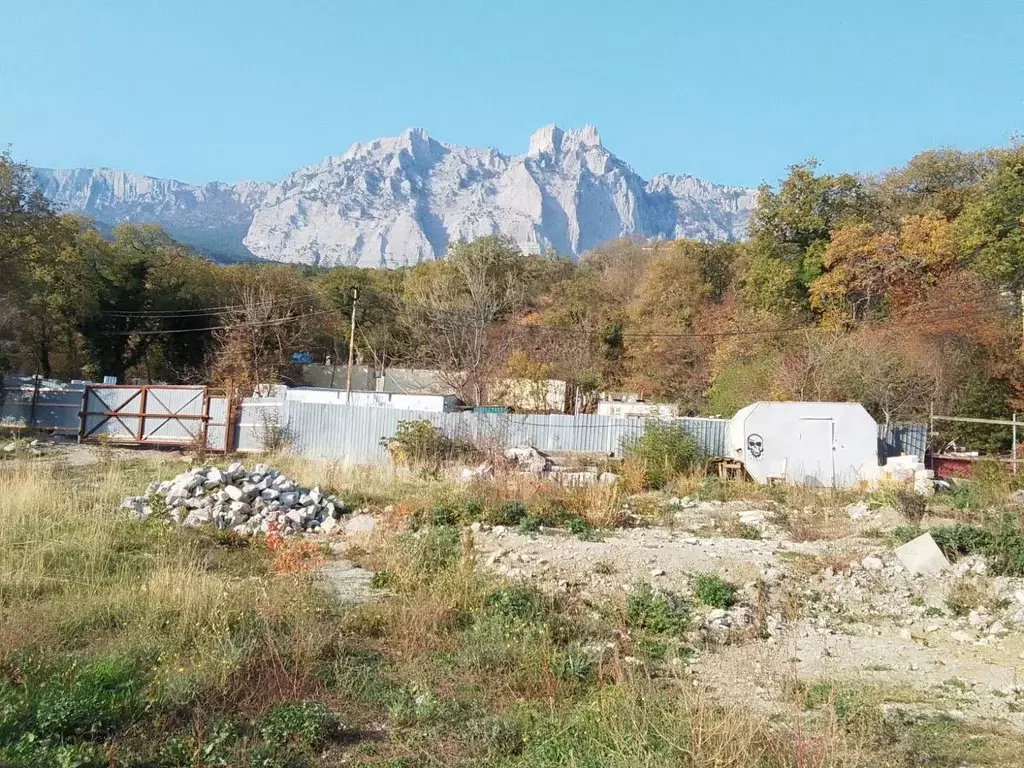 Участок в Крым, Ялта муниципальный округ, Кореиз пгт ш. Кореизское ... - Фото 1