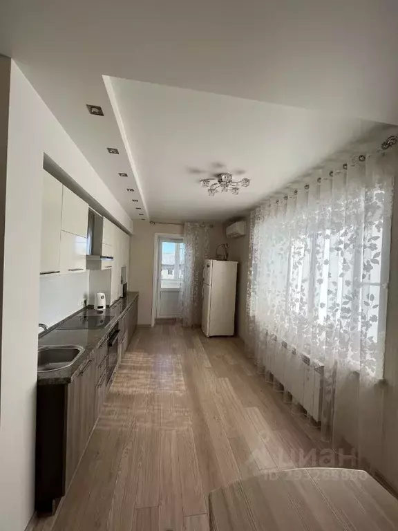 2-к кв. Астраханская область, Астрахань ул. Савушкина, 4к2 (70.0 м) - Фото 1