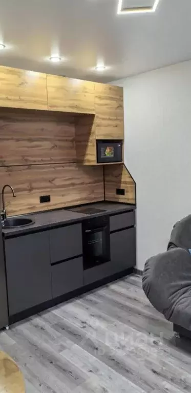 1-к кв. Иркутская область, Иркутск ул. Ивана Доронина, 9 (33.0 м) - Фото 0