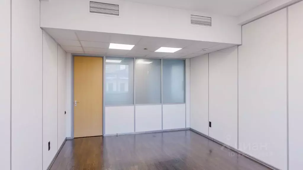 Офис в Санкт-Петербург ул. Чапаева, 15 (25 м) - Фото 2