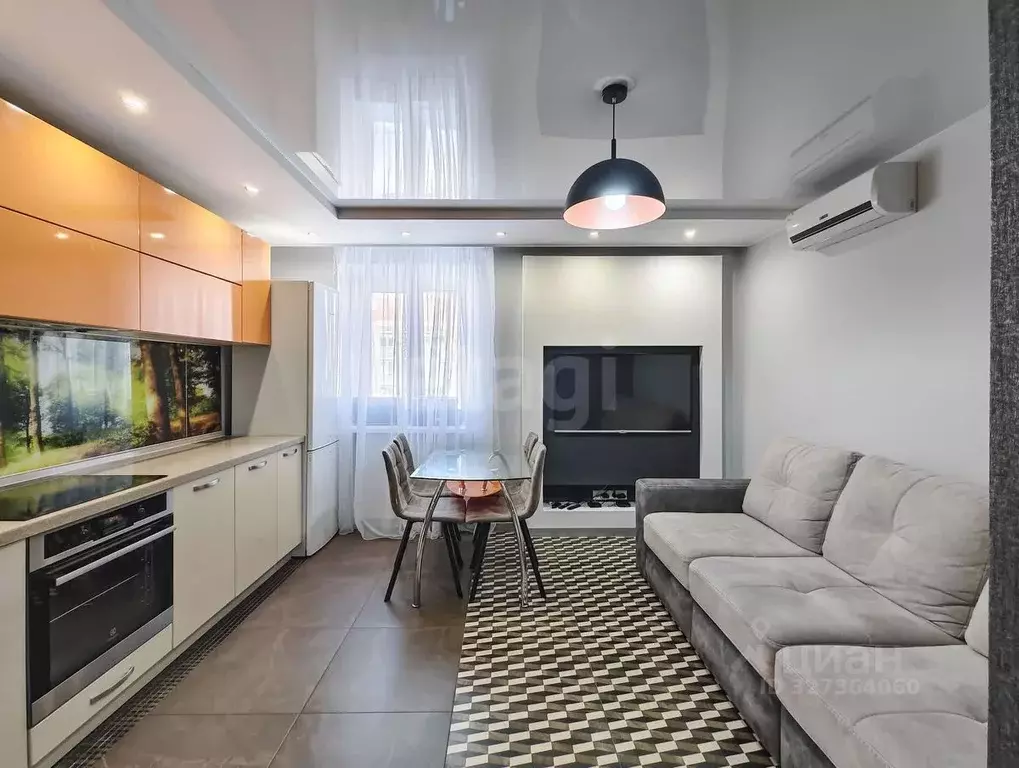 2-к кв. Тюменская область, Тюмень ул. Газопромысловая, 9 (55.5 м) - Фото 1