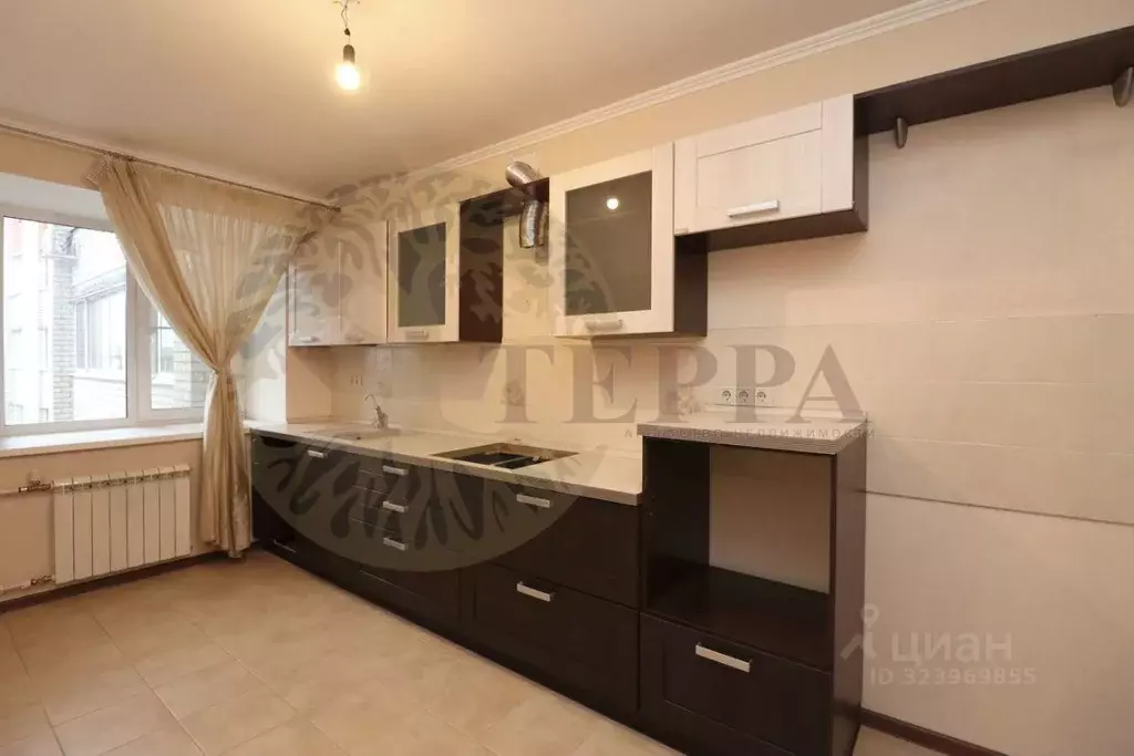 3-к кв. Воронежская область, Воронеж ул. 60-й Армии, 27 (120.1 м) - Фото 1