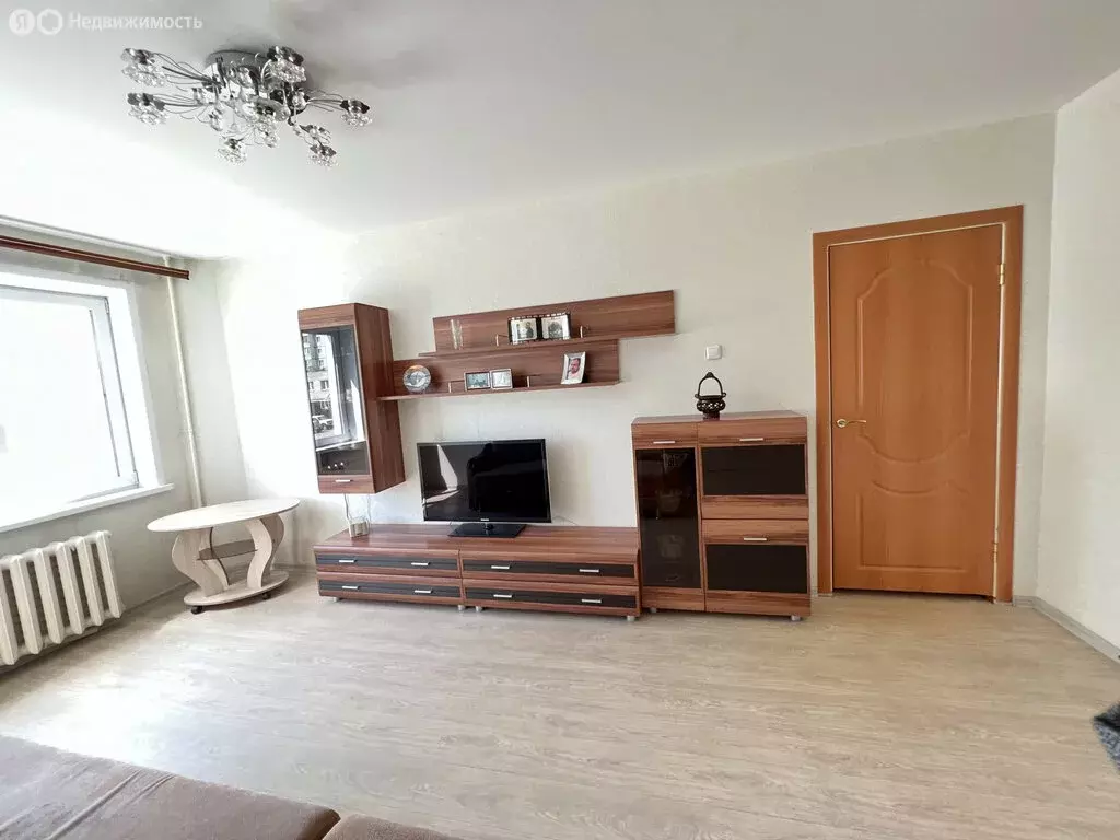 3-комнатная квартира: Киров, проспект Строителей, 50 (63 м) - Фото 1