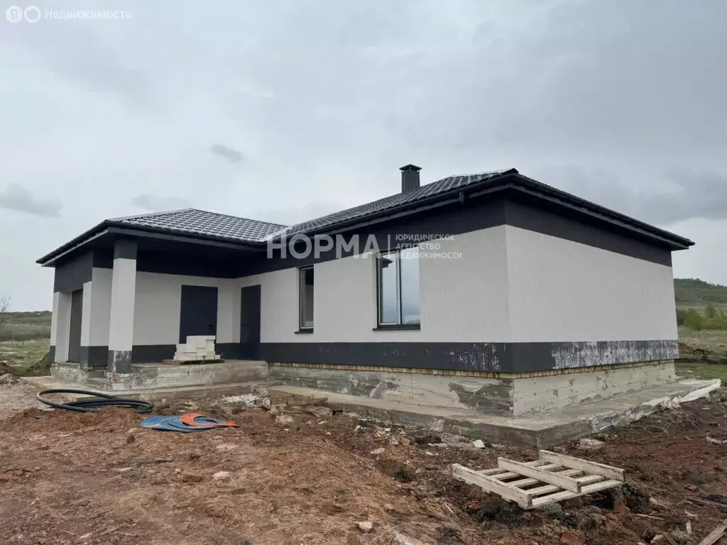 Дом в Октябрьский, СНТ Нарыш-Тау (110 м) - Фото 1
