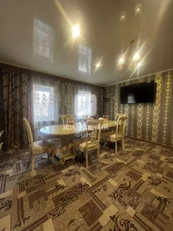 Дом в Саратовская область, Энгельс Белоглинский проезд, 10Б (70 м) - Фото 0