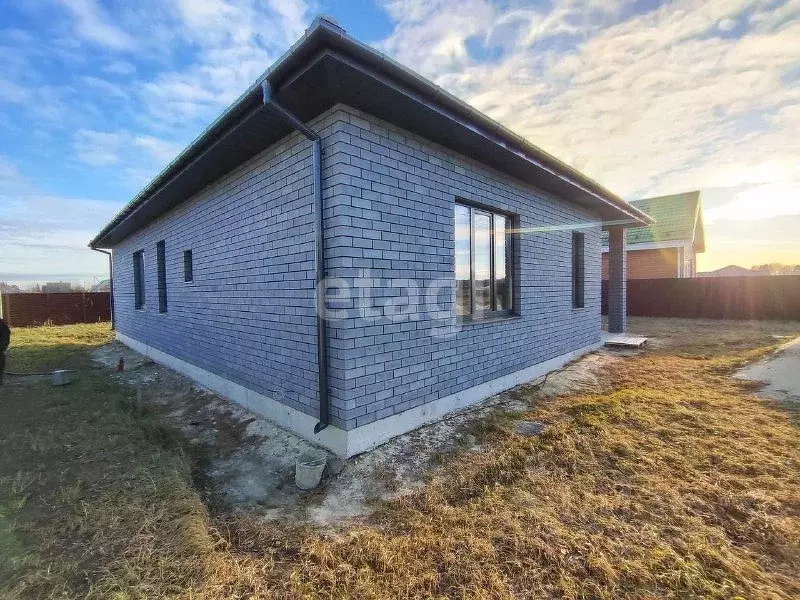 Дом в Тюменская область, Тюмень проезд Артековский (100 м) - Фото 0