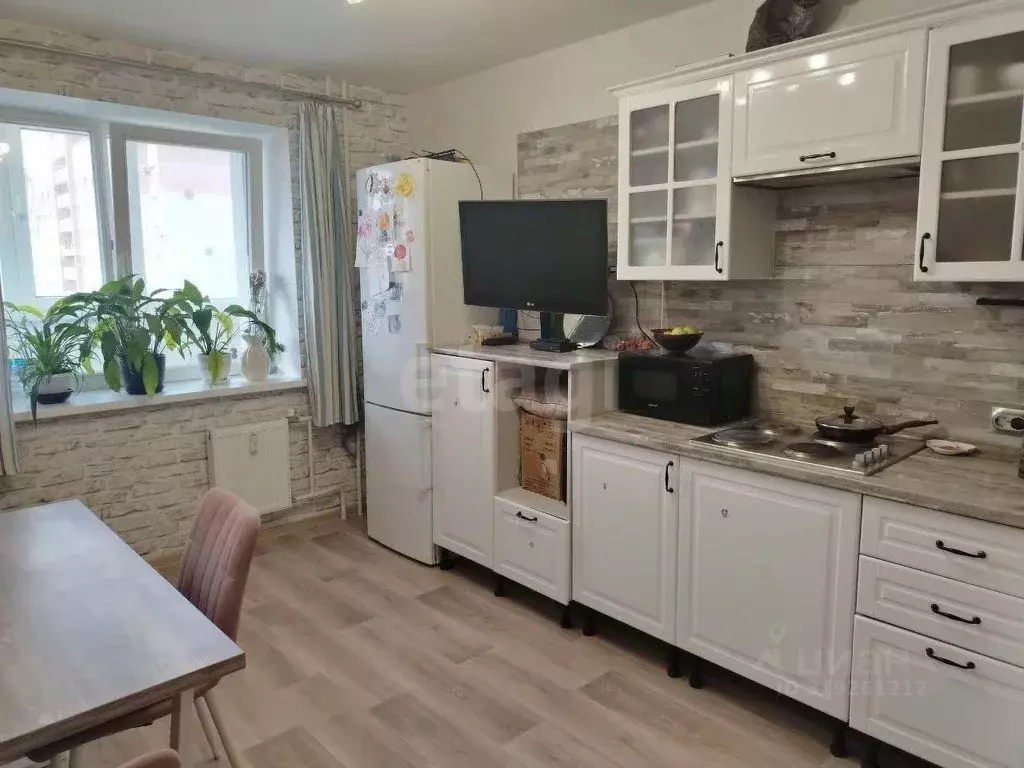 3-к кв. Вологодская область, Череповец Октябрьский просп., 92А (69.5 ... - Фото 1